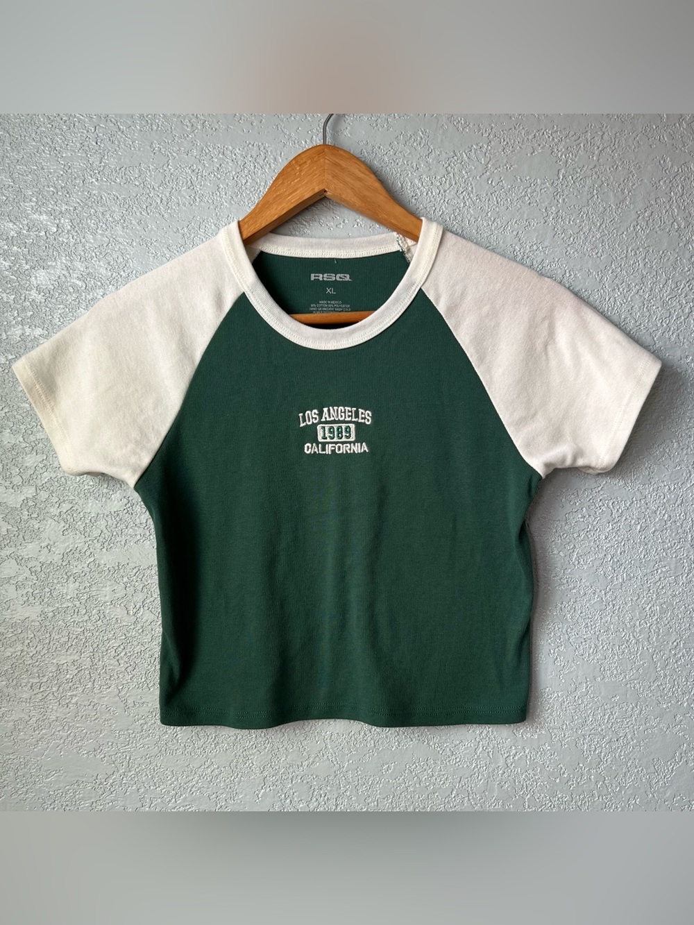 RSQ Los Angeles California 1989 Green White Raglan Crop Tee Shirt XL